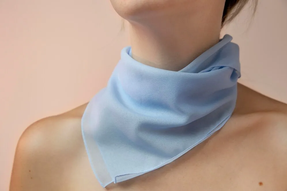 wearing-handkerchief-as-neck-accessor